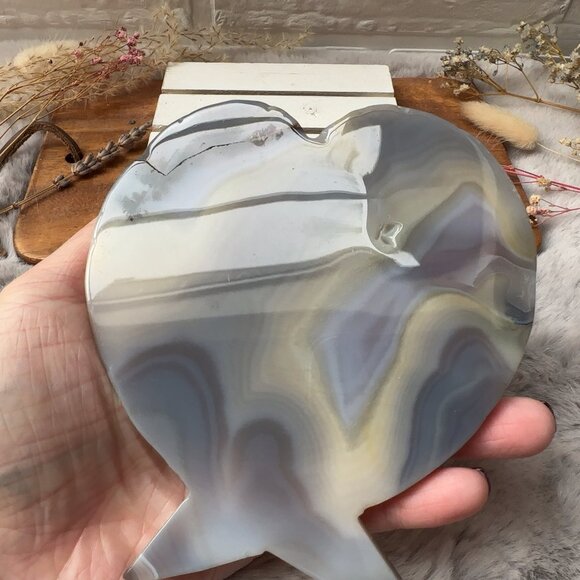 Gorgeous Amethyst with Agate Angel Wings Carving - Picture 5 of 8